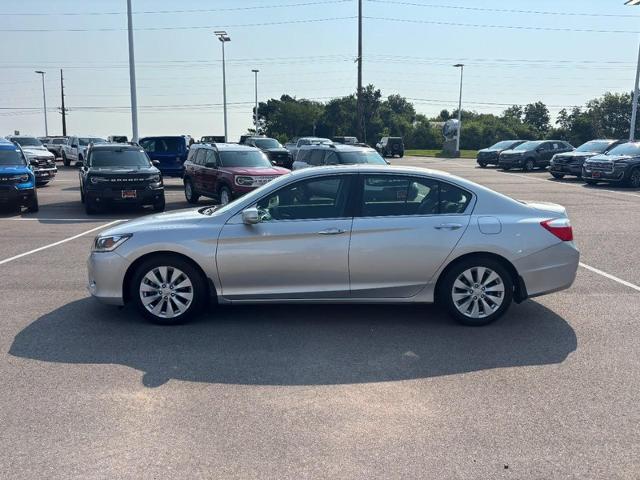 Used 2014 Alabaster Silver Metallic Honda  image 6