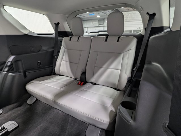 New 2026 Star White Metallic Tri-Coat Ford Active image 46