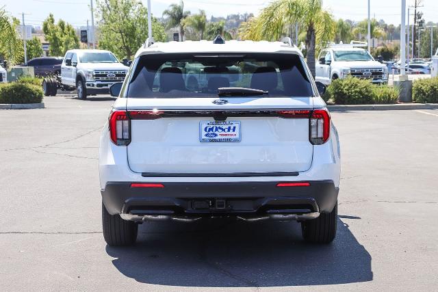 New 2026 Star White Metallic Tri-Coat Ford ST-Line image 32