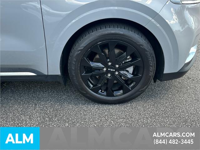 Used 2022 Ceramic Silver Kia  image 14