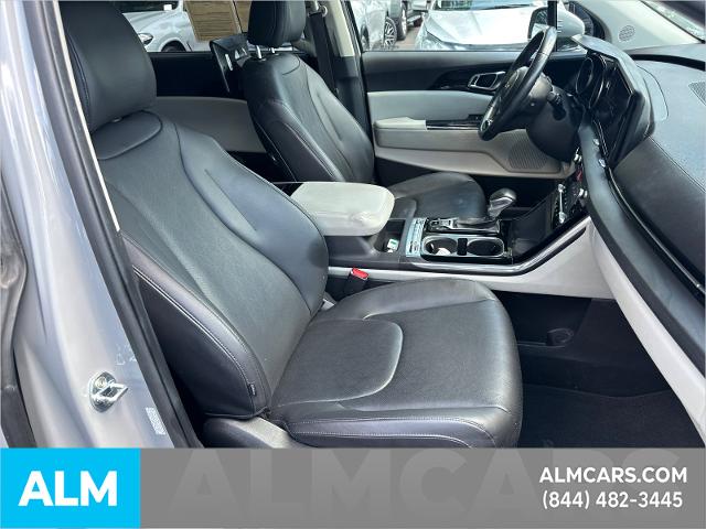Used 2022 Ceramic Silver Kia  image 15