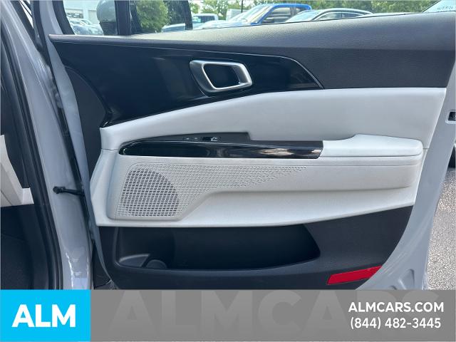 Used 2022 Ceramic Silver Kia  image 16