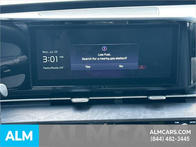 Used 2022 Ceramic Silver Kia  image 34
