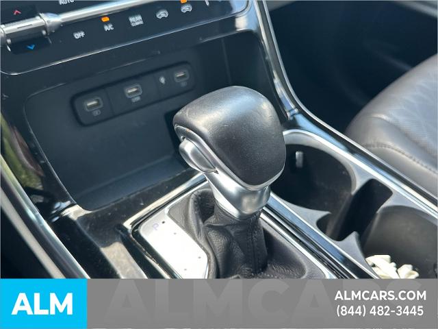 Used 2022 Ceramic Silver Kia  image 38