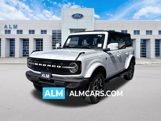 2022 Ford Bronco Outer Banks's photo