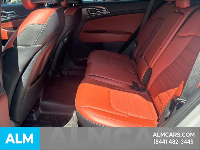 Used 2023 Wolf Gray Kia  image 24
