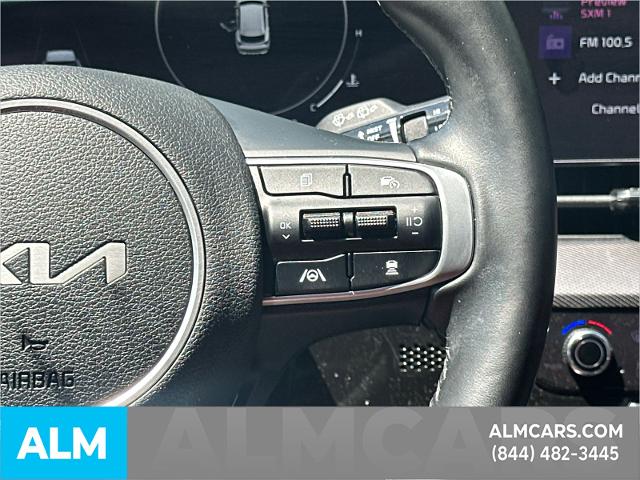 Used 2023 Wolf Gray Kia  image 30