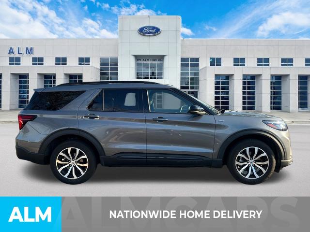 Used 2025 Gray Metallic Ford  image 4