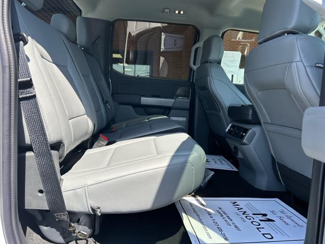 2025 Ford F-150 Lightning Flash - Photo 39