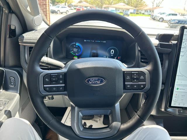 2025 Ford F-150 Lightning Flash - Photo 48