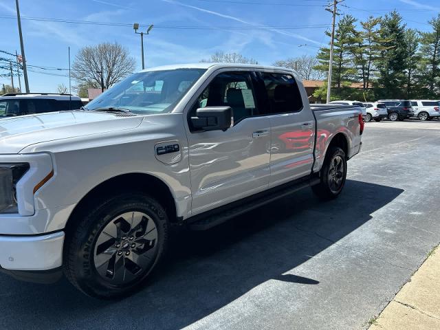 2025 Ford F-150 Lightning Flash - Photo 29