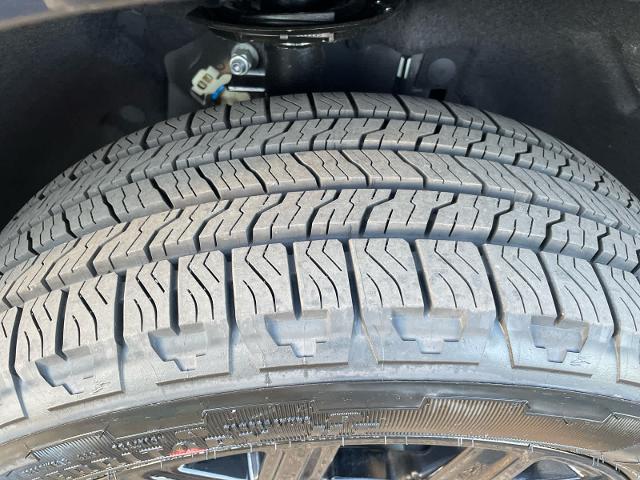 New 2025 Shadow Black Ford XLT image 33
