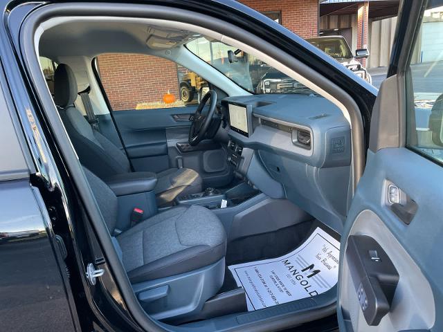 New 2025 Shadow Black Ford XLT image 31