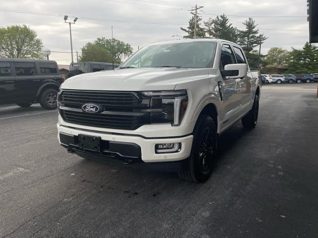 New 2026 Star White Metallic Tri-Coat Ford Platinum® image 44