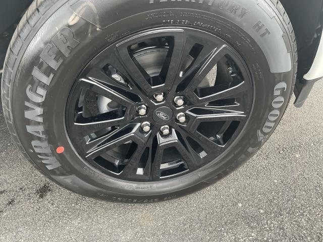 New 2026 Star White Metallic Tri-Coat Ford Platinum® image 30