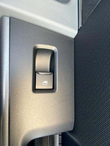 New 2026 Carbonized Gray Metallic Ford XLT image 32