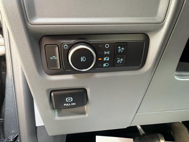 New 2026 Carbonized Gray Metallic Ford XLT image 35