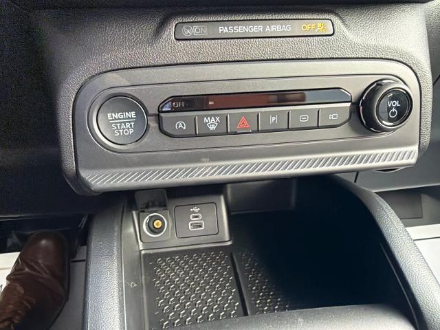 New 2026 Velocity Blue Metallic Ford Badlands® image 34