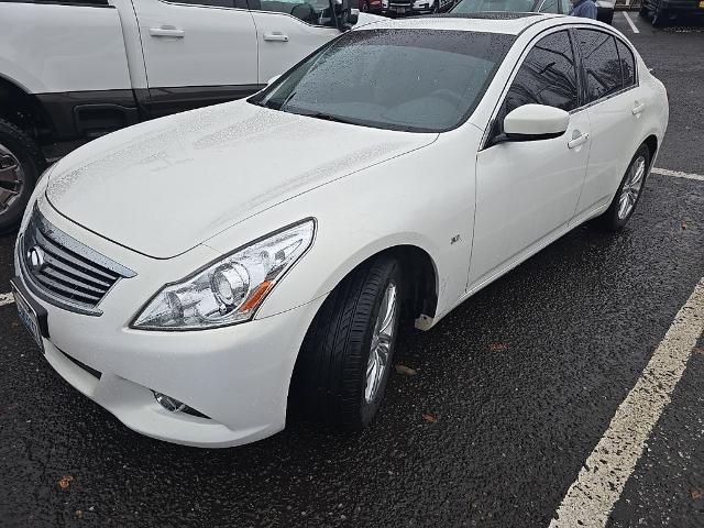 2015 Infiniti Q40