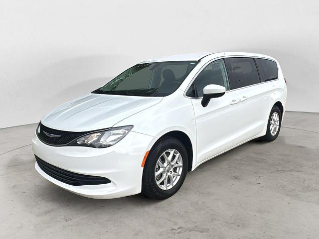 2020 Chrysler Voyager