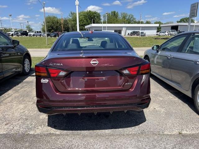 2025 Nissan Altima SV