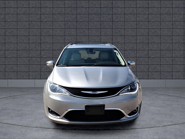 Used 2020 Chrysler Pacifica Limited with VIN 2C4RC1GG0LR171641 for sale in Independence, KS
