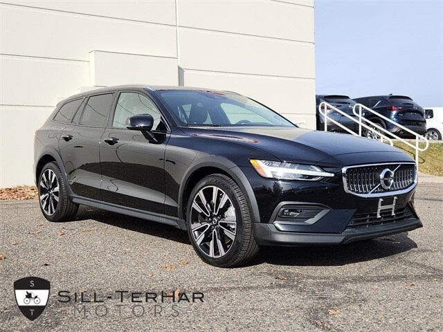 2022 Volvo V60 Cross Country