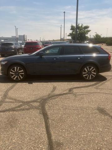 2024 Volvo V90 Cross Country