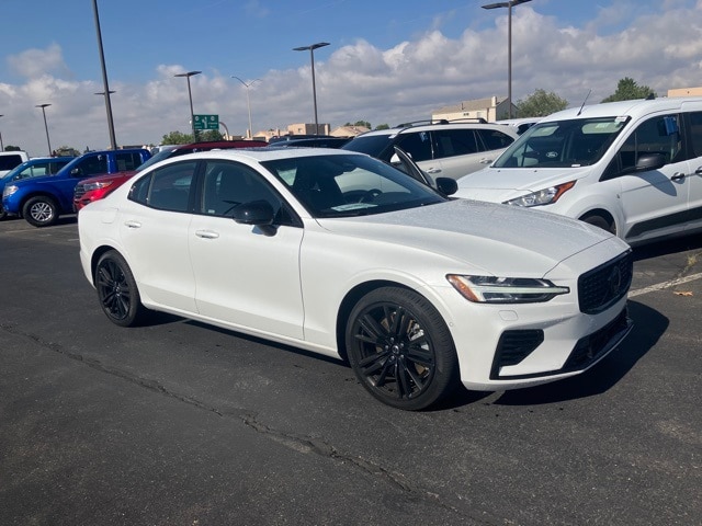 2024 Volvo S60 Recharge Plug-in Hybrid