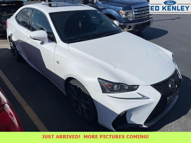 2019 Lexus IS