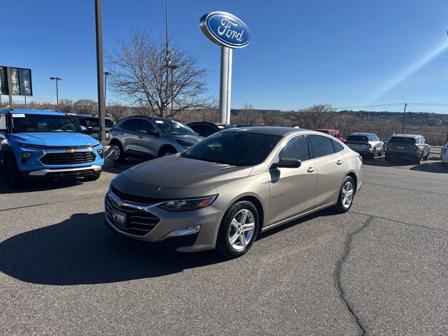 2022 Chevrolet Malibu LT w/1LT