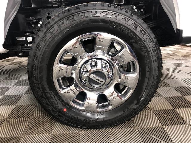 New 2026 Star White Metallic Tri-Coat Ford F-350® Lariat® image 21