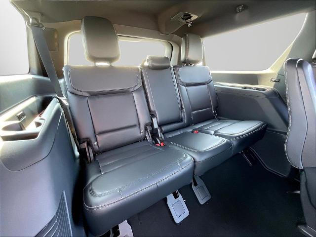 New 2027 Glacier Gray Metallic Tri-Coat Ford MAX Platinum image 81