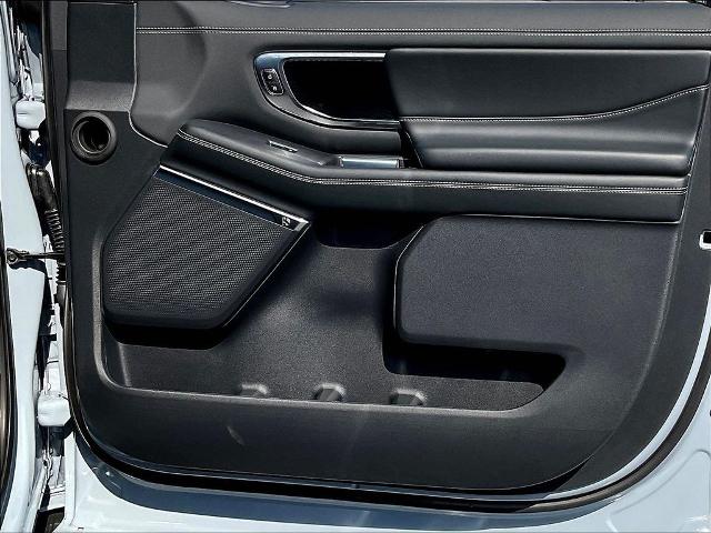 New 2027 Glacier Gray Metallic Tri-Coat Ford MAX Platinum image 84