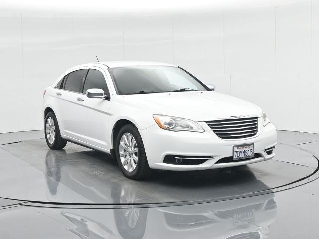 2014 Chrysler 200