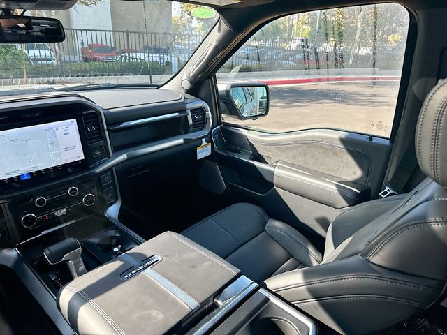 2025 Ford F-150 Platinum - Photo 58