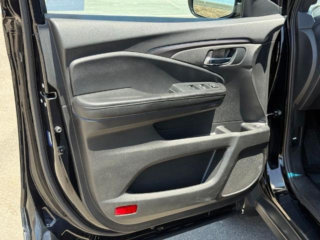 Certified Used 2021 Black Honda  image 17