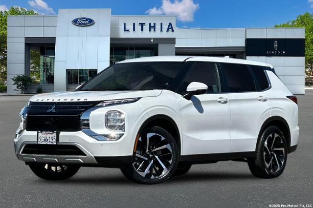 2023 Mitsubishi Outlander SE