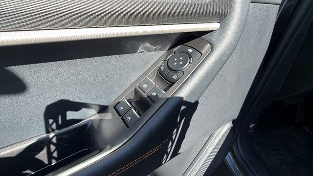 New 2026 Carbonized Gray Metallic Ford Tremor® image 51