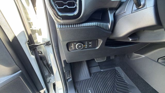 New 2026 Avalanche Ford XLT image 65