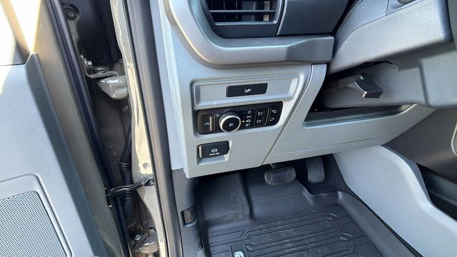 New 2026 Marsh Gray Ford XLT image 65
