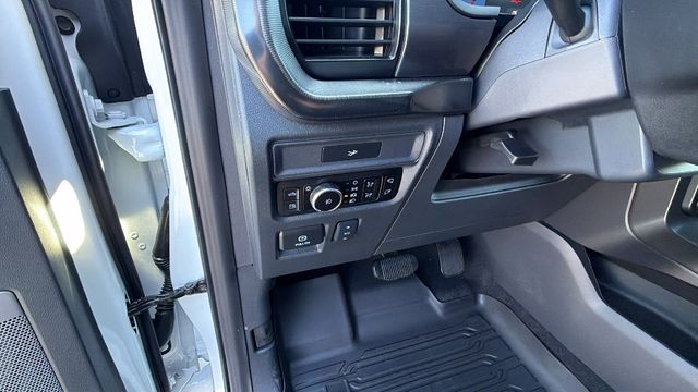 New 2026 Star White Metallic Tri-Coat Ford Lariat® image 69