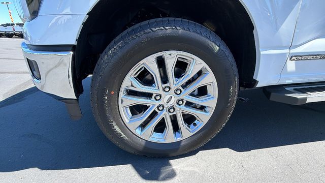 New 2026 Oxford White Ford Lariat® image 46