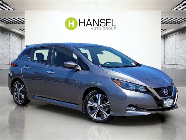 2022 Nissan LEAF SV