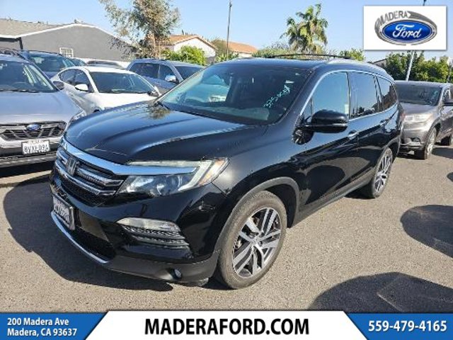 2017 Honda Pilot 2WD Touring's photo