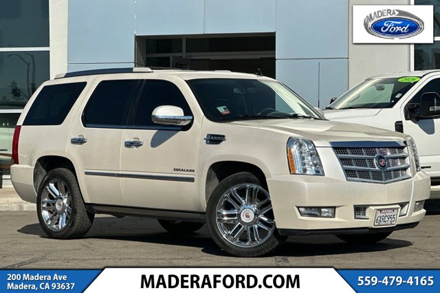 2013 Cadillac Escalade Platinum Edition