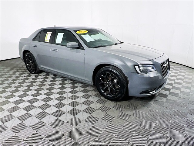 2019 Chrysler 300