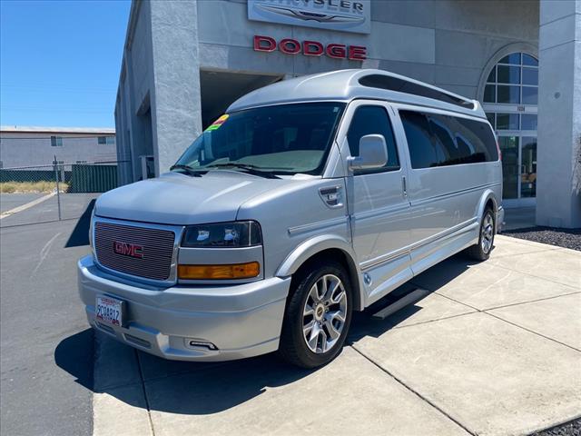 2022 GMC Savana Cargo Van