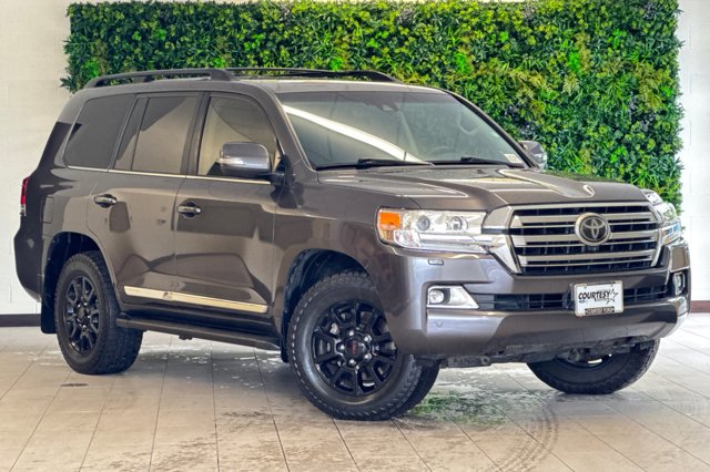 2018 Toyota Land Cruiser