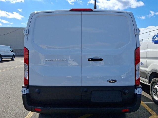 Transit Van 250 Low Roof w/148-inch WB